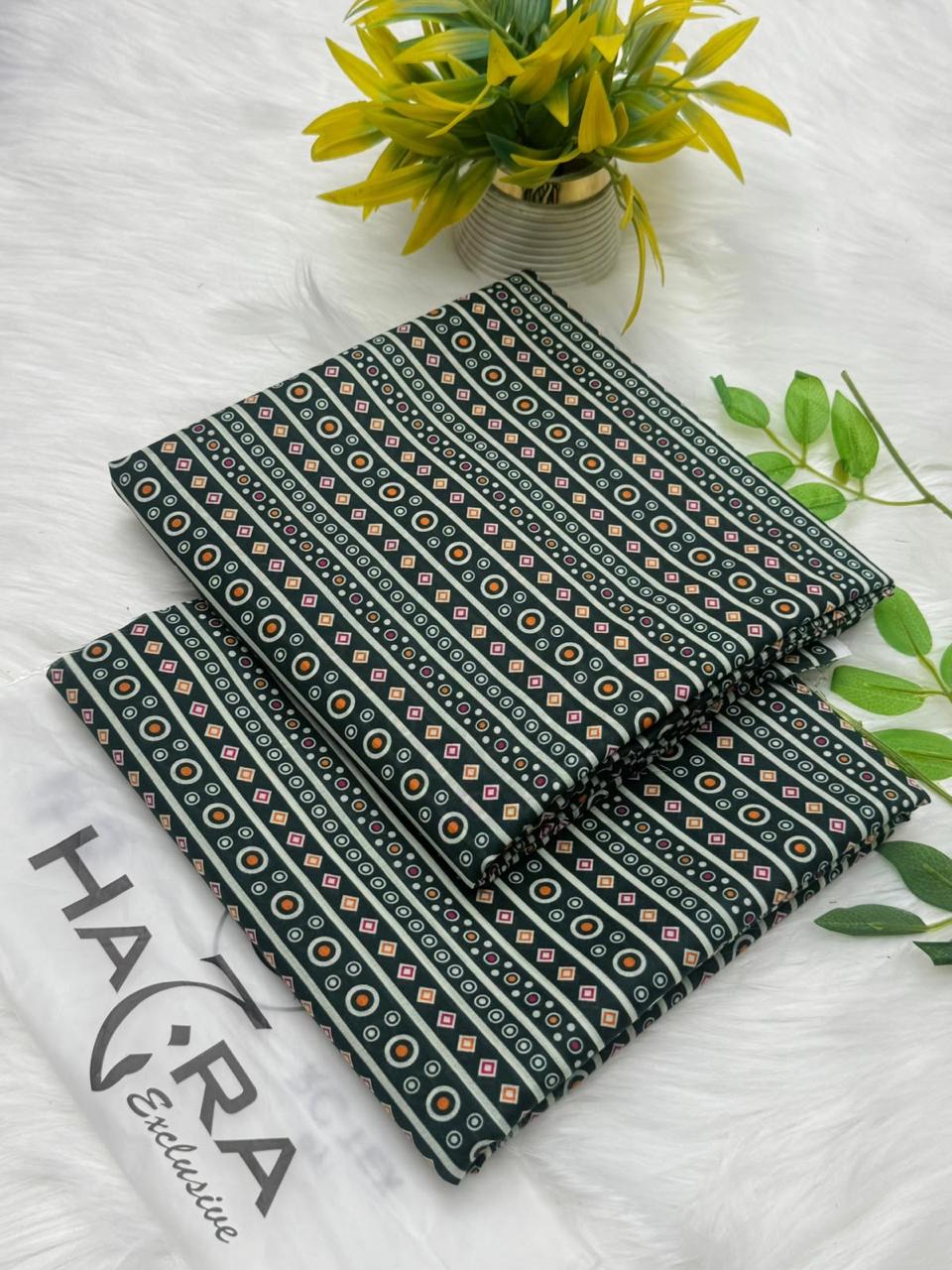 Hajra Exclusive 2pc