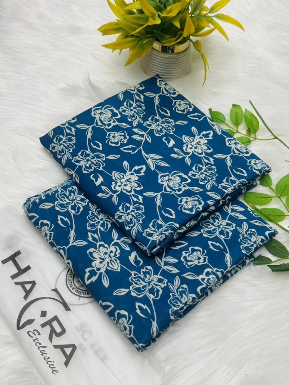 Hajra Exclusive 2pc